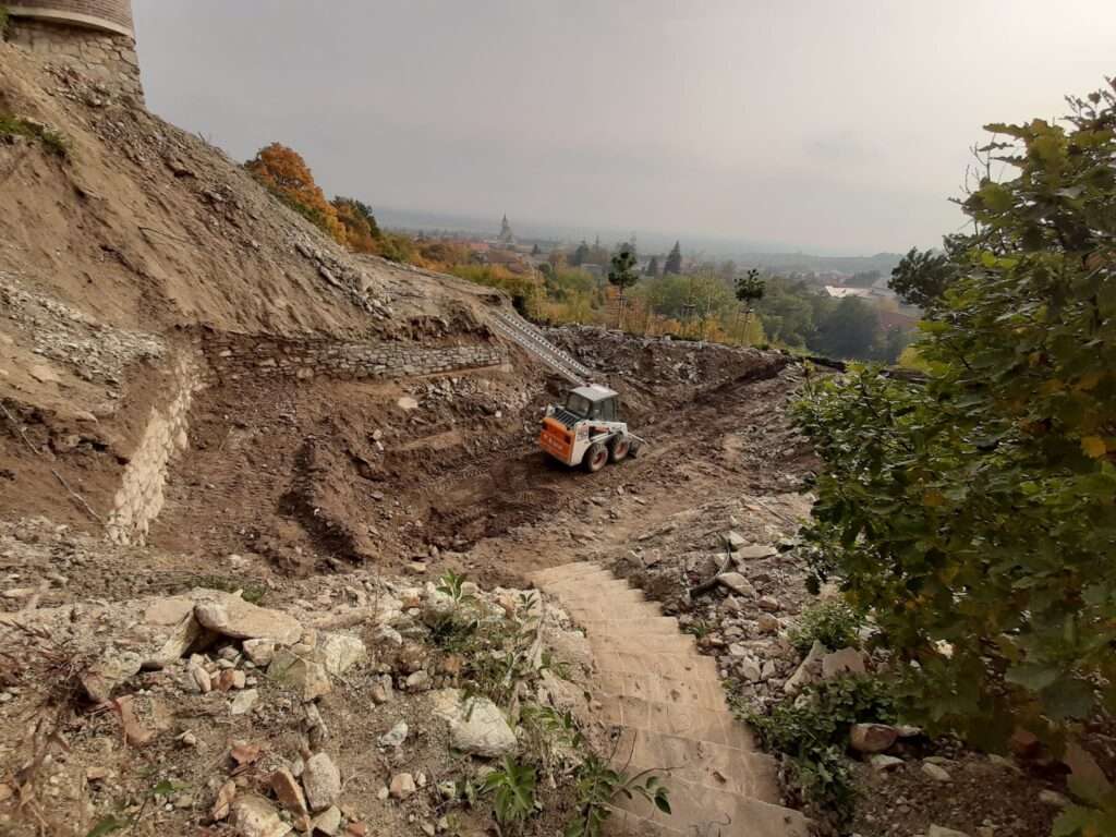vyrovanvanie terenu